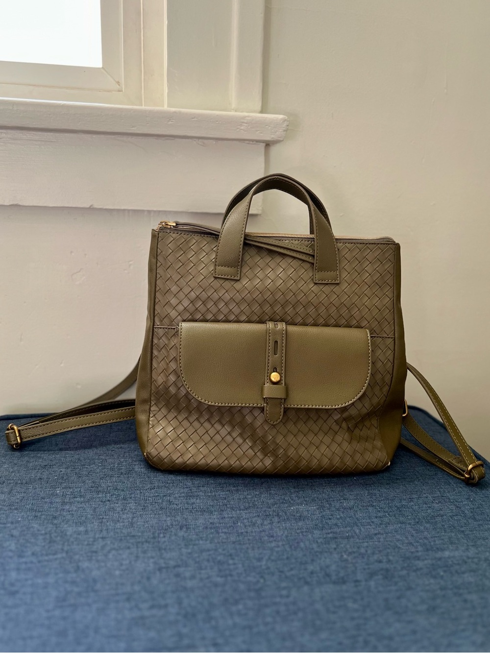 Fossil Hunter Backpack Purse in Woven Green
